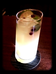 チャイナブルー